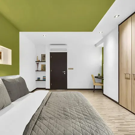 Fresh Lime In Center براتسيلافا